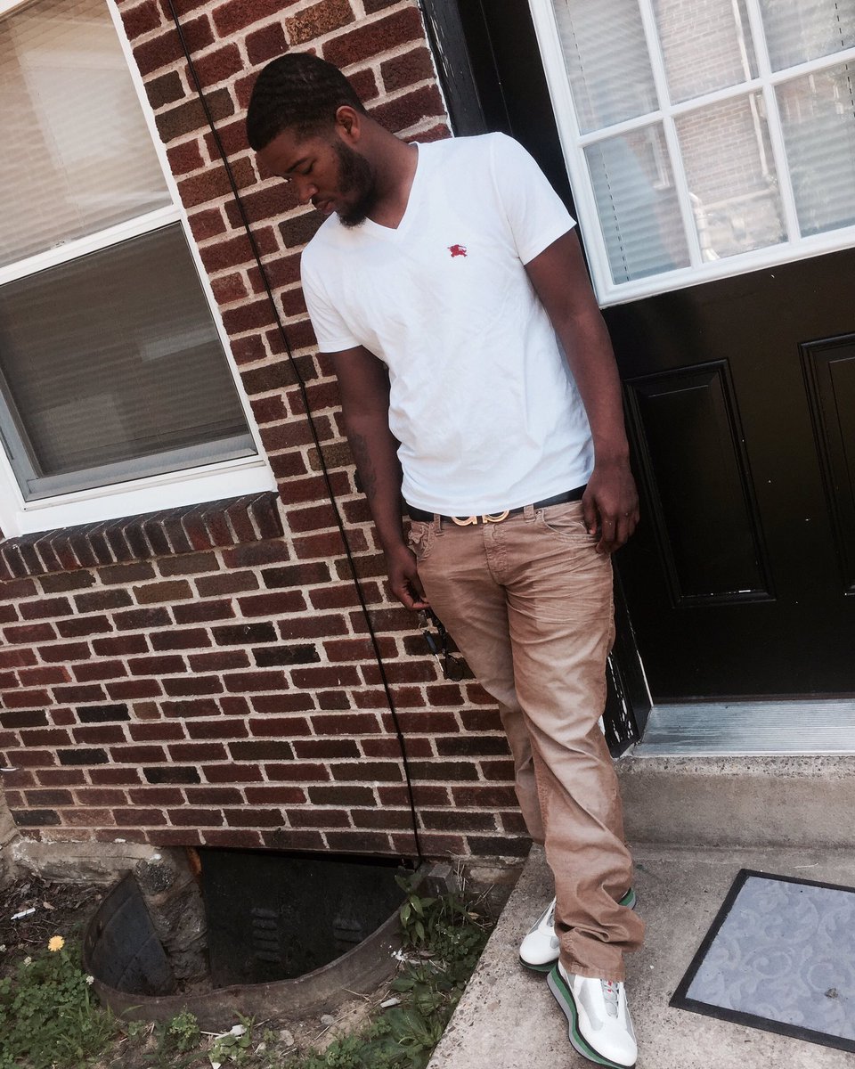 FnHeem's tweet photo. Stay by my lonely 😎💪🏽 https://t.co/fykGTkmNCi