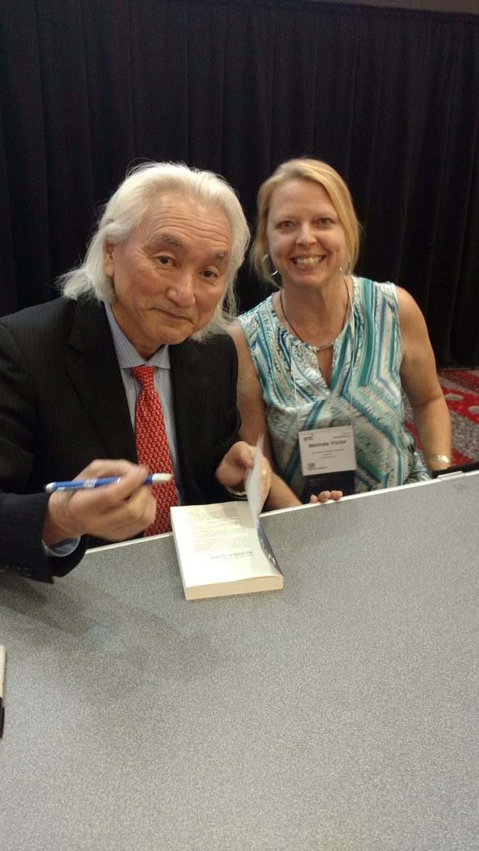 MindyV5's tweet photo. The highlight of #ISTE2016! #Michio&amp;Me #MyFirstTweet https://t.co/BHcwqCOT7a