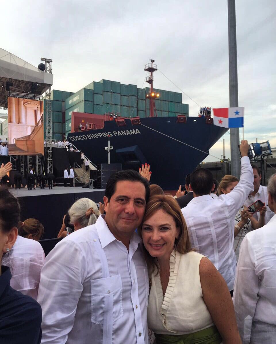 MartinTorrijos's tweet photo. Celebrando haber cumplido con  la misión asignada, así como cumplieron las generaciones que nos antecedieron. https://t.co/BFtuYl2aEB