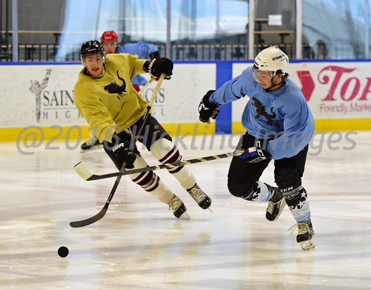 DanHickling's tweet photo. Snaps from tonites @FatteyHockey action ... enjoy! @HARBORCTR @mhick1953 #MoreComin https://t.co/578jExo8eU