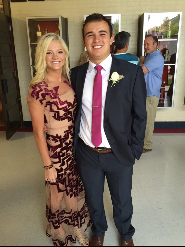 lexakrone's tweet photo. happy birthday @jerdenerecksen 🎉🎉 so glad that we're good friends! I think my mom likes you more than me but love ya https://t.co/TsZXJUkfU3