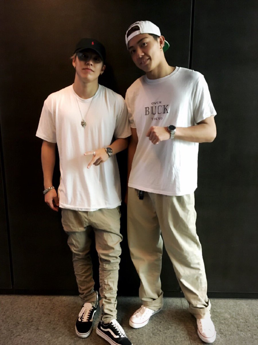 therampagefext's tweet photo. RIKUです！✊🏾
ブログ更新！チェックお願い致します！
https://t.co/5WIEzu0VNx
海青、デカい。笑 https://t.co/zR8bmfbPZB