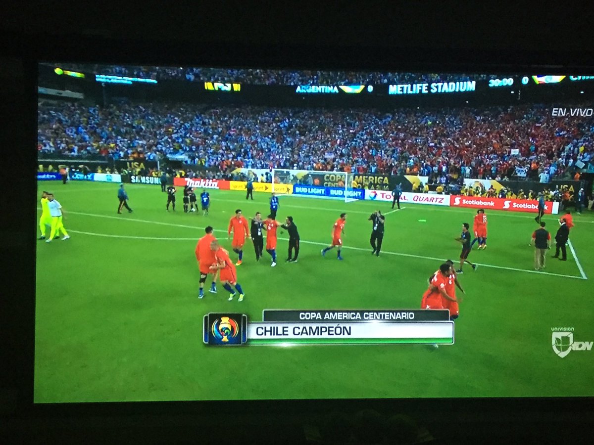 johnfonner's tweet photo. So happy for #Chile! Crazy ref, gritty competition, and somehow they held strong to the end. #CopaAmerica https://t.co/92RaVGqt5M