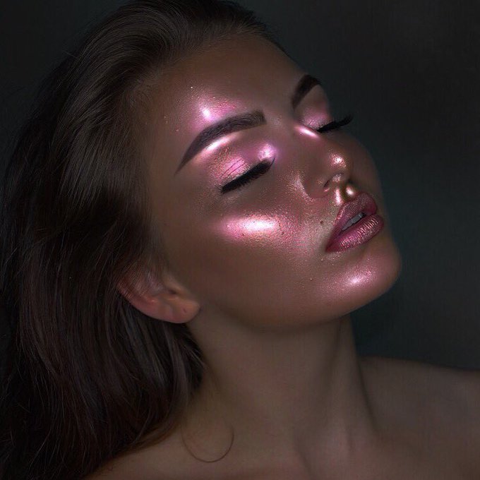 Watch Shelby's leaked NSFW photo on TwXstars