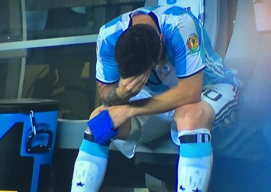 rialjorge's tweet photo. No queremos más verte así. Te queremos ver levantando una copa. Por nosotros. Pero sobre todo por vos. https://t.co/Y0haOOiYfY