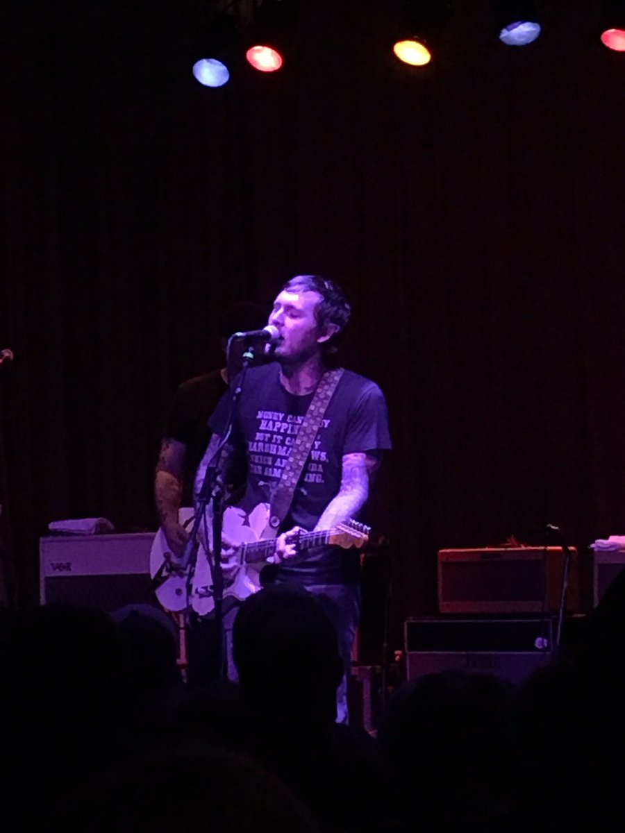 MellyLlew's tweet photo. Great show at the Beachland Ballroom Cleveland. Thanks @thebrianfallon! https://t.co/ZPI5l18zN8