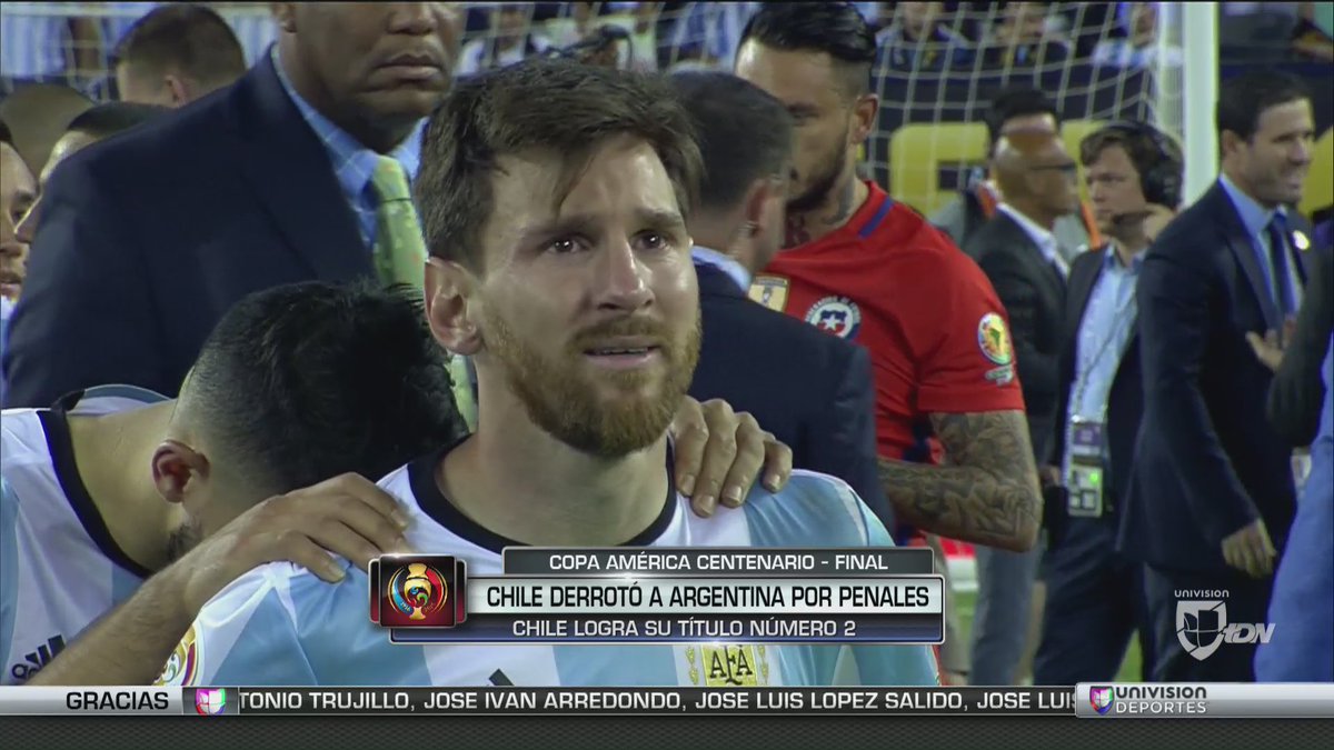 PrimerImpacto's tweet photo. #Messi lloró por otra final perdida https://t.co/xsGITt05mY https://t.co/f7NtH8WArB