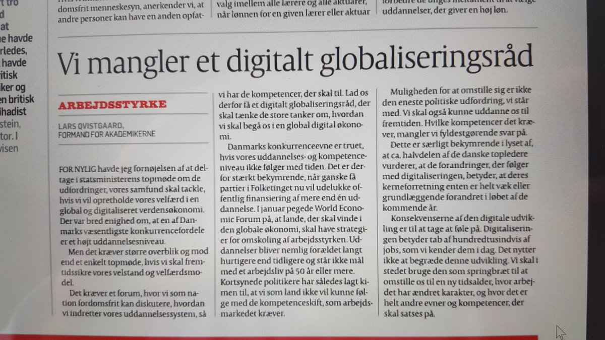 lars_qvistgaard's tweet photo. Vi skal op i helikopteren hvis vi skal følge med forandringer på arbejdsmarkedet. Derfor #digitaltglobaliseringsråd https://t.co/AP4EVjiSE0