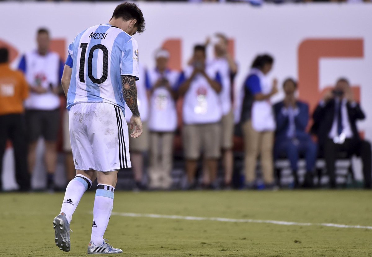 TribunoDeportes's tweet photo. #CopaAmerica: Gracias Lionel, por pintar de fútbol nuestros ocasos. #Opinión 

https://t.co/ay4l2EpXpi https://t.co/tQfRNJadDJ