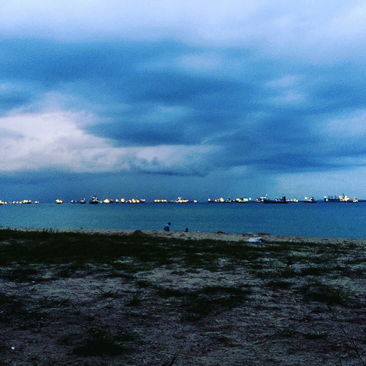 Rishi_K_Ghimire's tweet photo. My Favourite place to run is at ECP, go with family and have fun at beach #day3task #scms2016dq #scms2016 #park https://t.co/T1YQjf3A2x