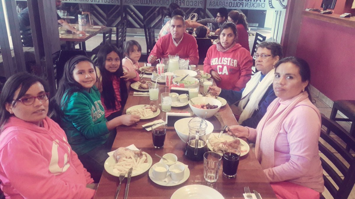 teesil18's tweet photo. Celebrando El Cumpleaños De Mi Princess Keisi Yamile  En Familia En El  Rest. Pardo De San Miguel. https://t.co/ouh29bLEk2