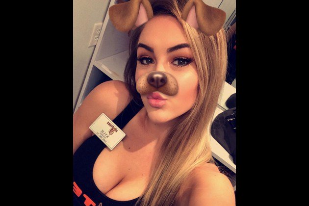 XXL's tweet image. Hooters is the place to be trib.al/xF1RHQQ