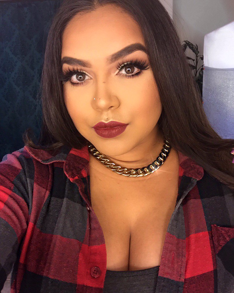 msgvargas17's tweet photo. @ABHcosmetics liquid lipstick in shade heathers💄❤️ @norvina1 @MannyMua733 @patrickstarrr @lustrelux @DesiPerkins https://t.co/nmEfUXqnXg