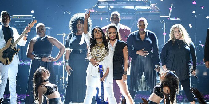 View image on Twitter