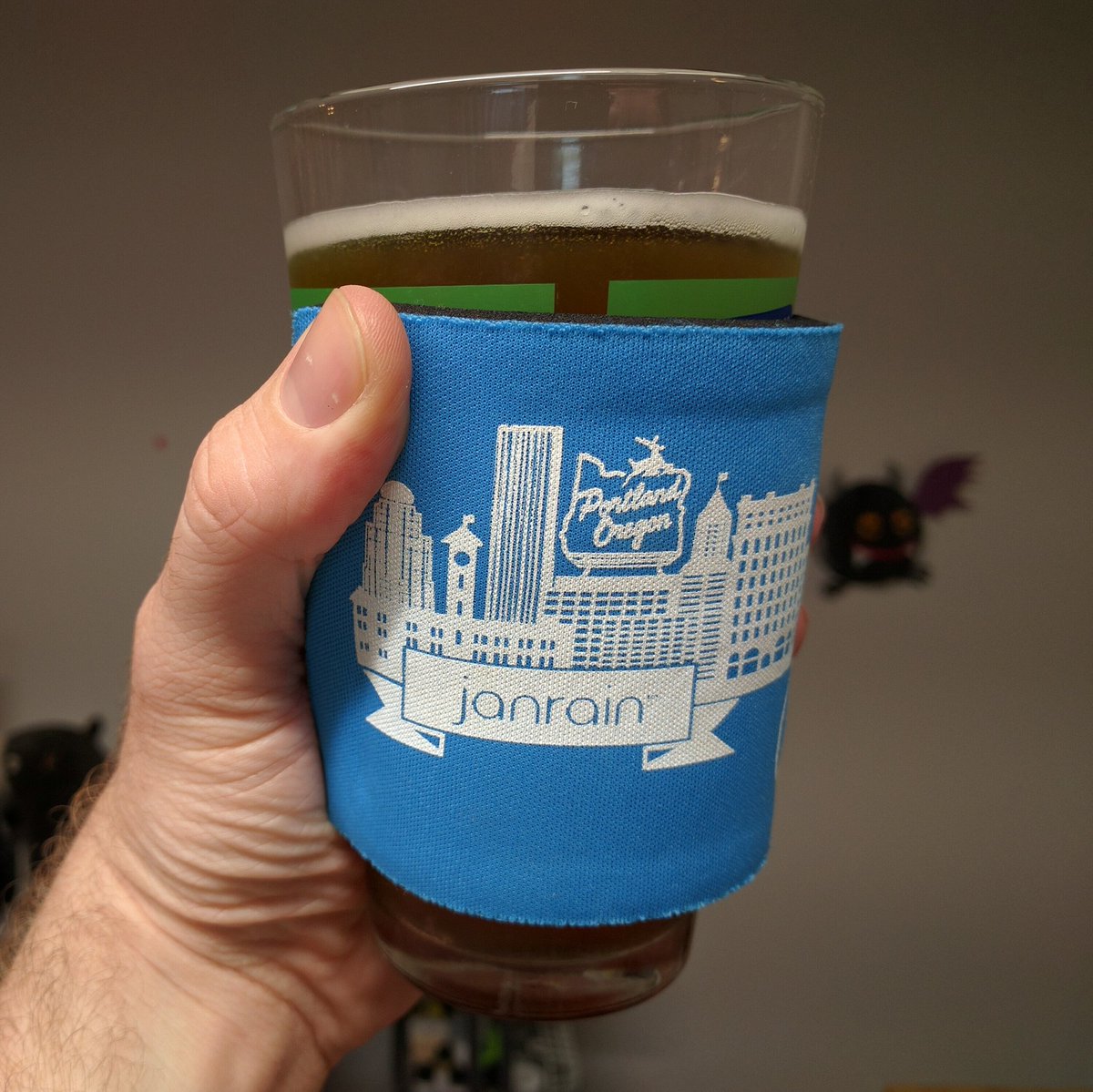 TravisMitchell's tweet photo. Hanging out in LA before going heading out to the John Muir Trail, a @Janrain koozie appeared! https://t.co/rpR9Cw56zb
