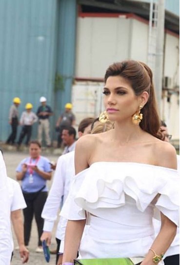 MissyMrPma's tweet photo. Keity Drennan, Señorita Panamá 2016 en su llegada a los actos protocolares del #CanalAmpliado @canaldepanama https://t.co/LnhjzSiDf7