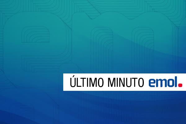 Emol's tweet photo. AHORA | Messi renunció a la selección argentina tras perder la final: "No es para mí" https://t.co/tE4p7MjwuN https://t.co/rWfNEQemuc