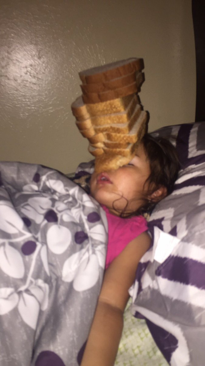 clarizzle_'s tweet image. mom: "your sister is sleeping in your room tonight"
Me: