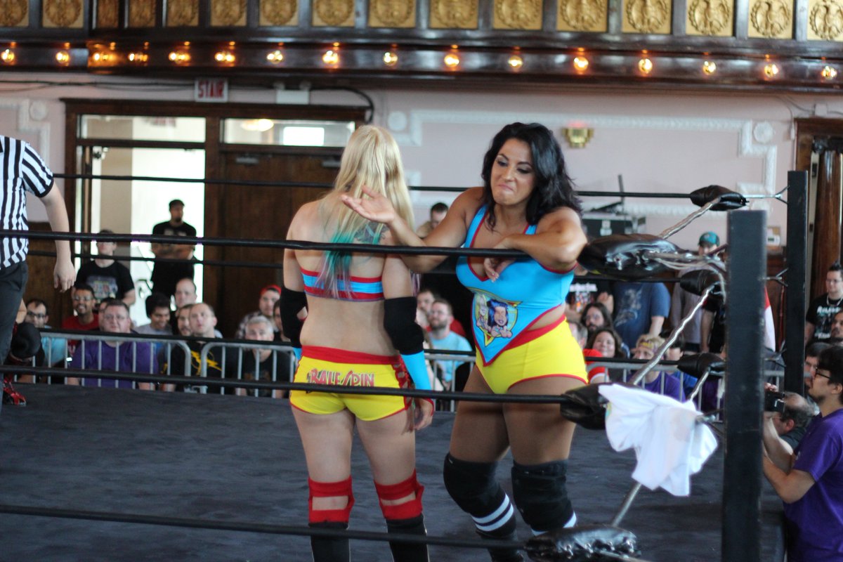 DAFALCON11's tweet photo. @Kc_Spinelli @XandraBale #BaleSpin #SHIMMER82 #CarnivalSpirit https://t.co/beExr18D8W