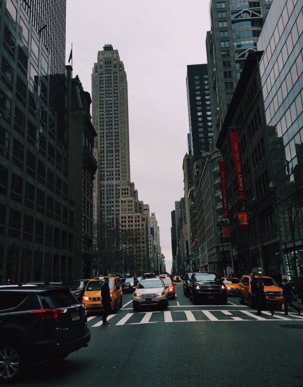 RealRich_Life's tweet photo. City life https://t.co/mBMwnscsit