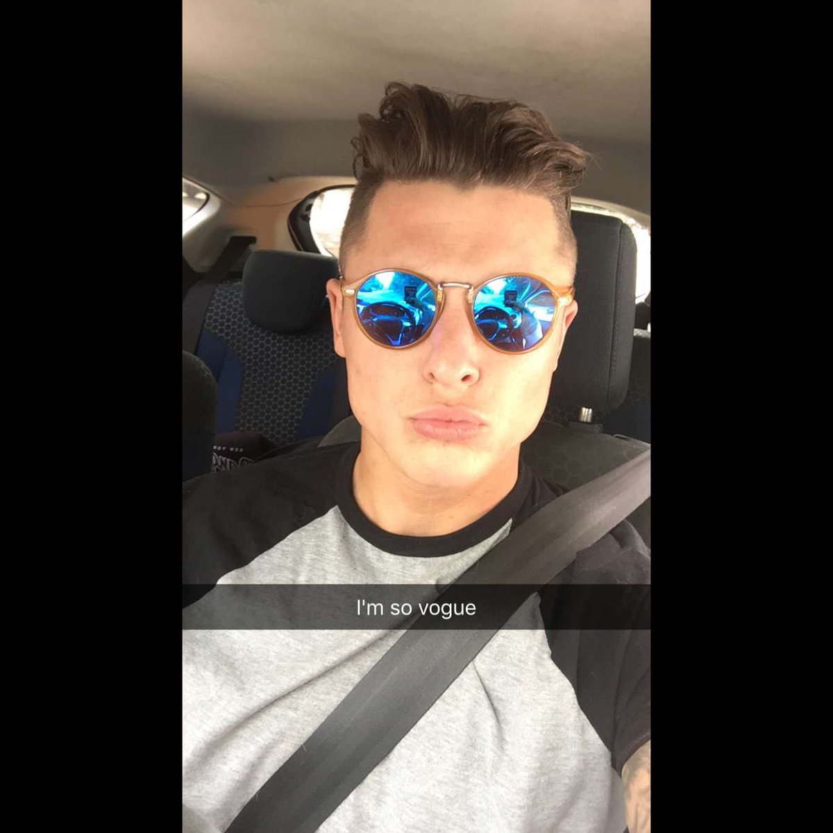 brendonholmes23's tweet photo. @ActivateTandF so vogue 😂💅🏼 https://t.co/mACF95b7Qi