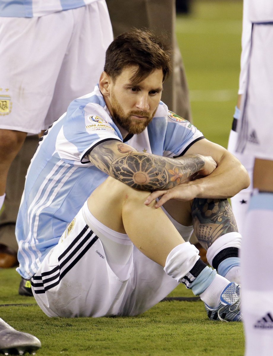 ZoolooNooZ's tweet photo. What an infinity of sobriety doesn't bring a moment of frustration might do. 
He will come back.
#Messi https://t.co/jogH8K8bsG