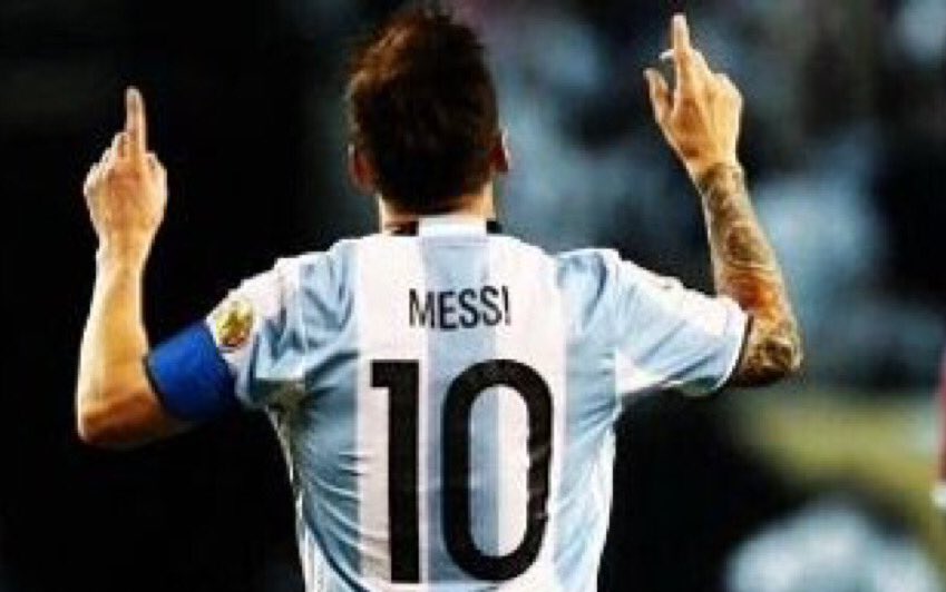 Lio Messi, no te vayas. La 10 es tuya x siempre. Te vamos a estar esperando 💙💙💙💙💙