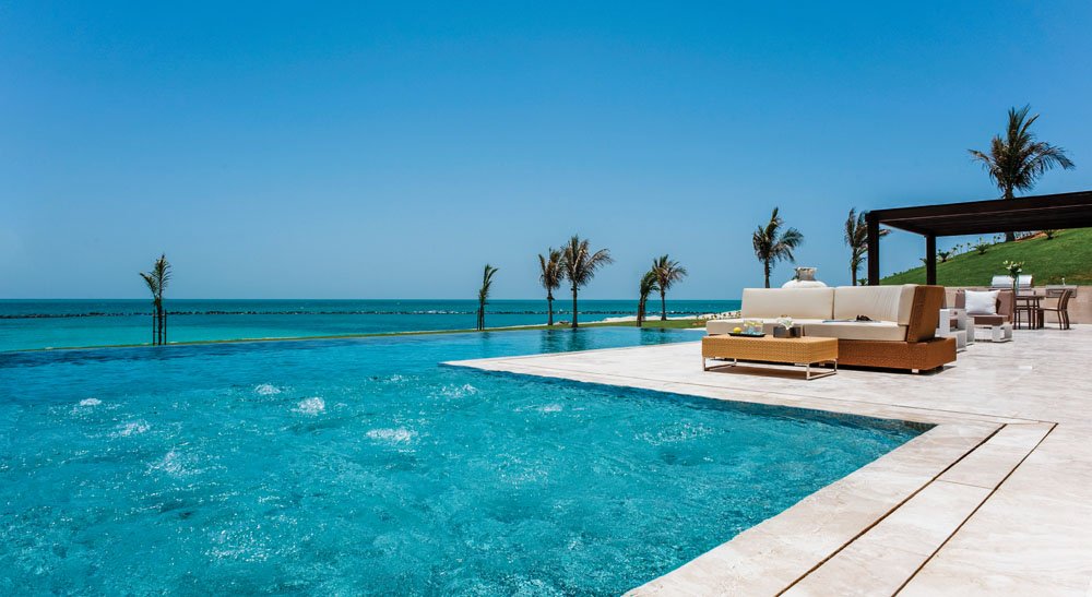 TrendesignMag's tweet photo. This stunning residence from @gulfSIR is an island of calm just minutes from Abu Dhabi: https://t.co/m7n7jLvvUS https://t.co/S3V5HcBjjW