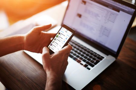 eenadulivenews's tweet image. అతిగా వాడితే.. వృద్ధాప్యమే!  goo.gl/ULrYry
#SmartPhones #Electronic_Gadgets #HeavyUse #People_Become_Old