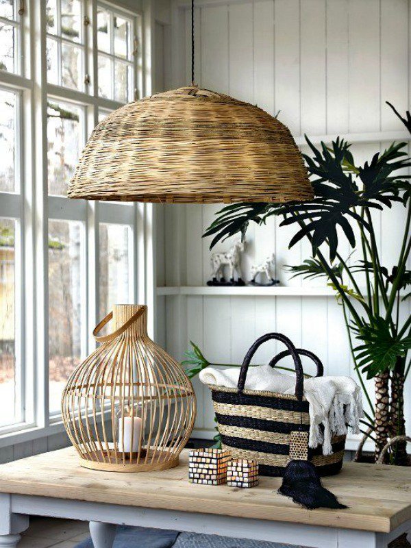 Decoramos con lámparas de mimbre ¡Un toque natural muy de moda! :)
bit.ly/291KJg5