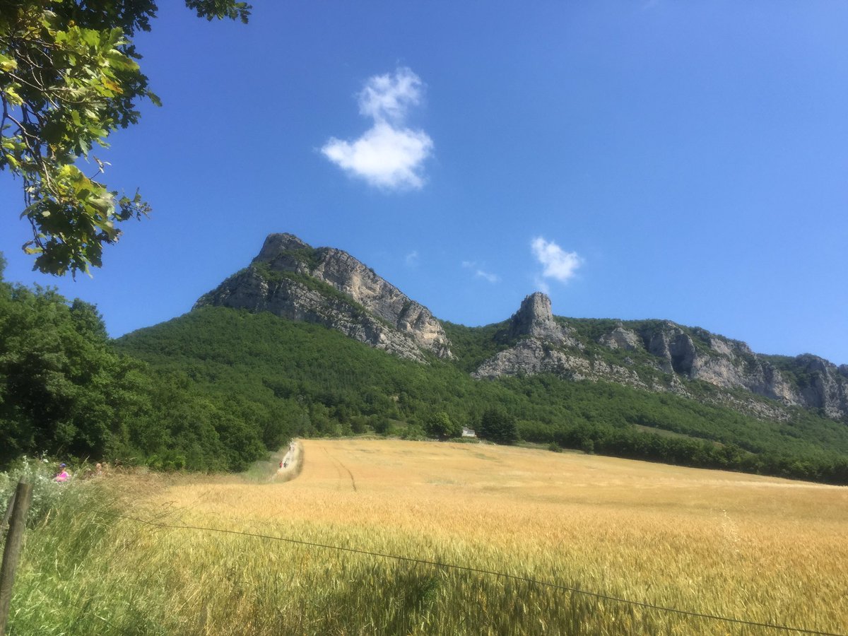 skyrunner26's tweet photo. #Saou #trail #courseapied #teamcimalp #rochecolombe #synclinal https://t.co/J84tY3uDAv