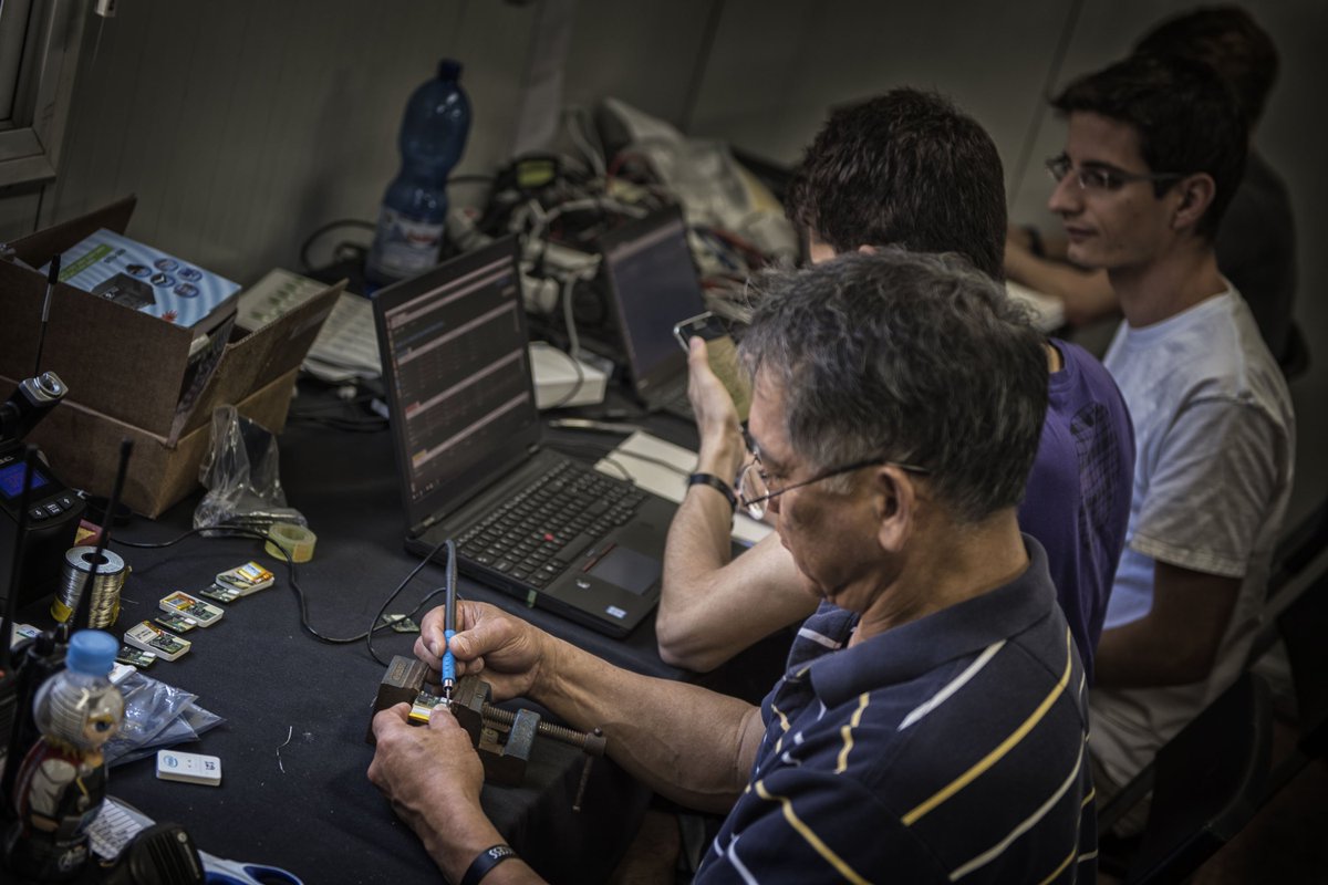 IntelCH_FR tweet picture