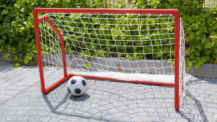Handfie's tweet photo. Los mejores partidos se juegan en tu jardín: hazte una portería con tubos de PVC  ⚽ ⚽ https://t.co/Jec3bHf9Cu https://t.co/0lmIk8Fz5J