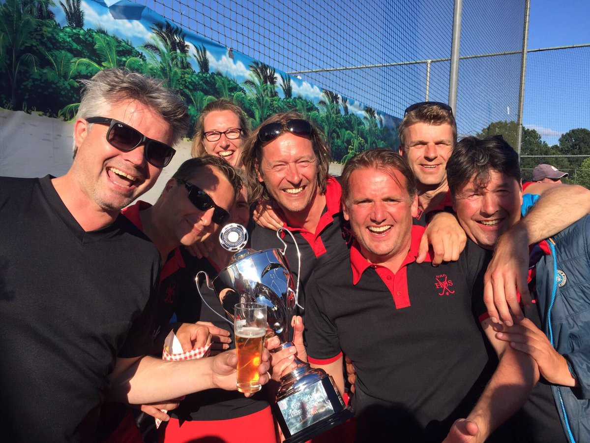 Mooie overwinning van onze eigen <a href="/hbsbloemendaal/">hbsbloemendaal</a> Trimmers op t toernooi <a href="/GooischeHC/">Gooische Hockeyclub</a>! Goed gedaan!