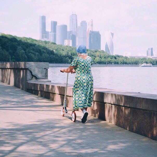 Svetlana_Ers's tweet photo. Московские бабушки в ритме большого города! https://t.co/V4NmwMyKNz