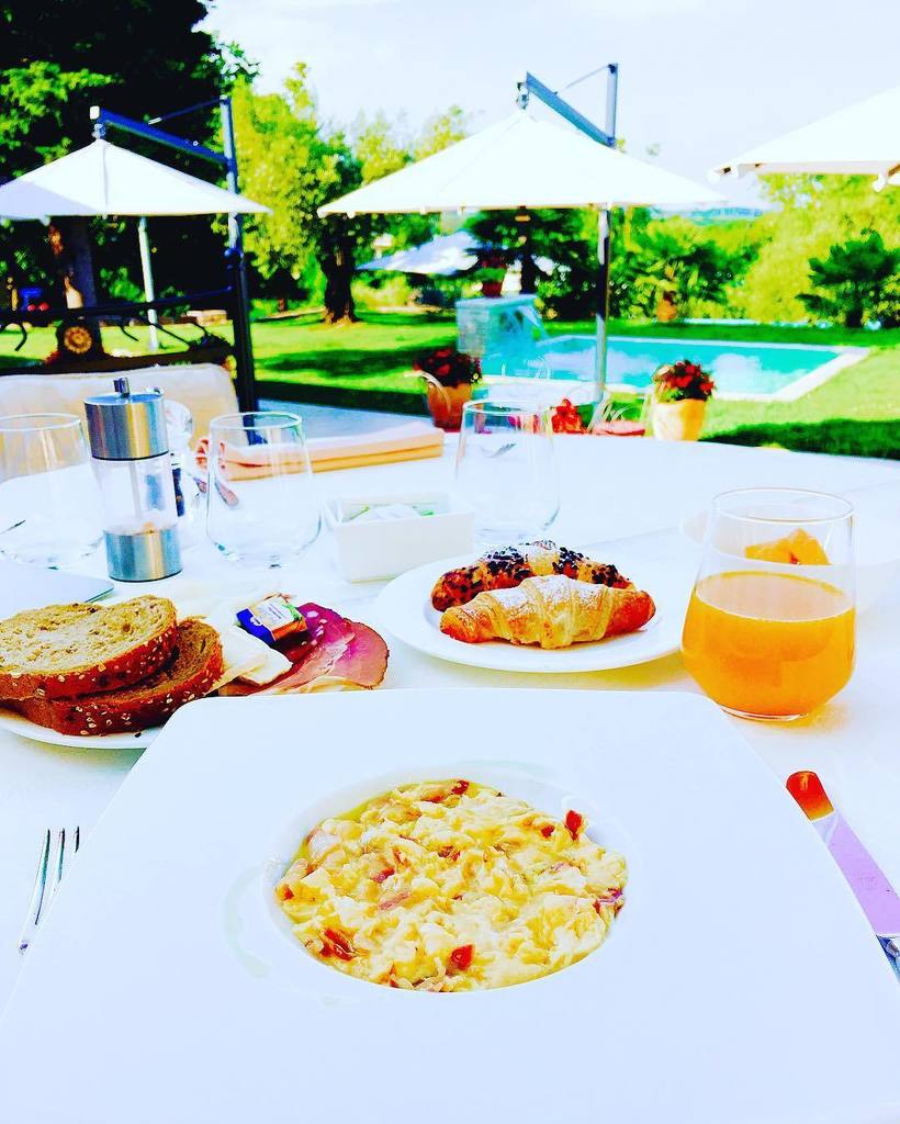 I'm easy like Monday morning...
#jokuti_croatia #istria #sanrocco #breakfast #eatclean #healthyfood #alfresco #shar…
