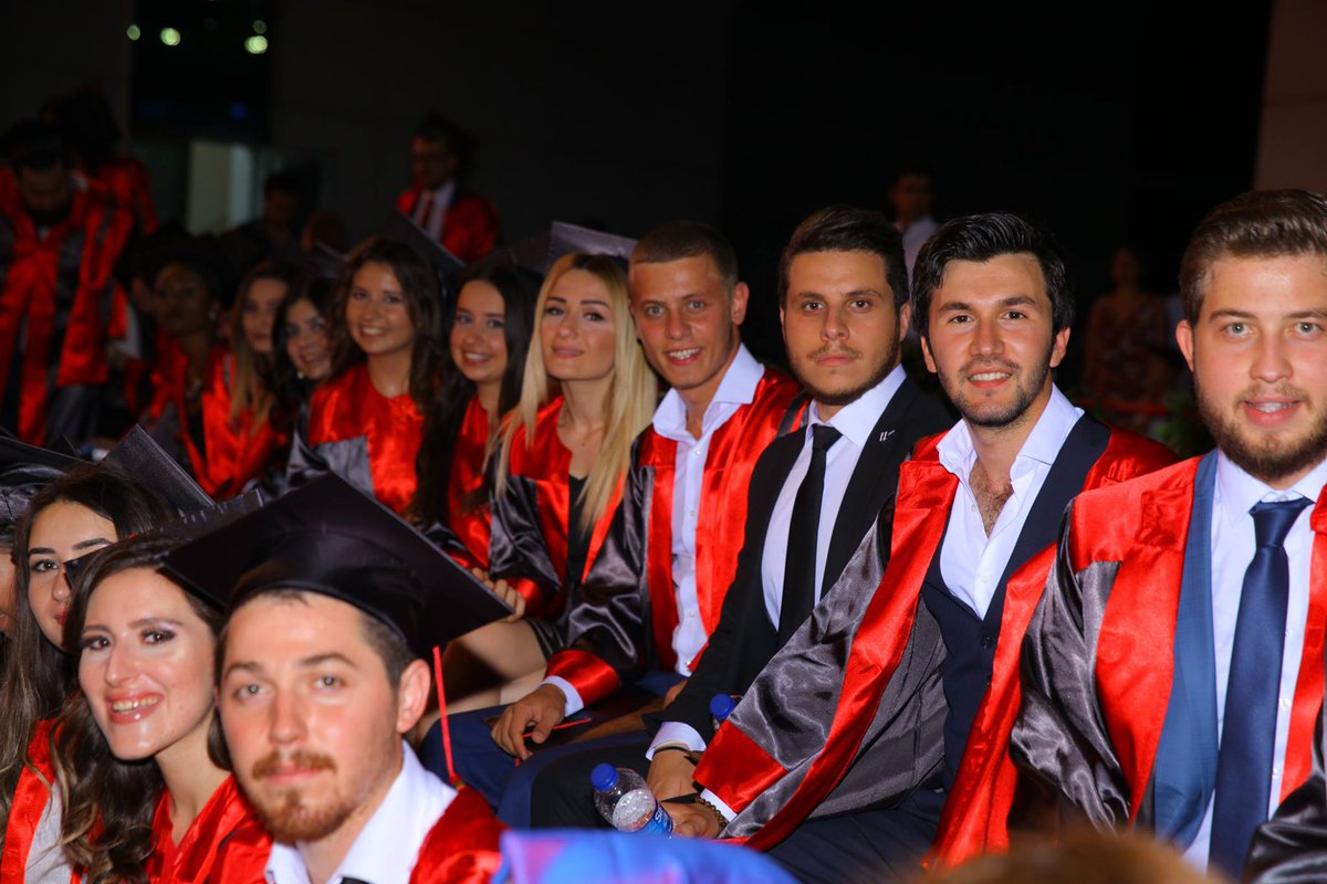 gedizetkinlik's tweet photo. Fen-Edebiyat ve İktisadi İdari Bilimler Fakültesi Mezuniyet Töreni 2016 fotoğraf albümü:https://t.co/by5cOQ9huB https://t.co/84209ubqEe