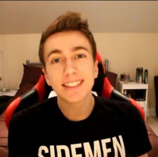 Who's cuter @SimonSonofariel  or <a href="/keepmovingfowrd/">Wilbur Robinson</a> ? Like for Simon Rt for wilbur