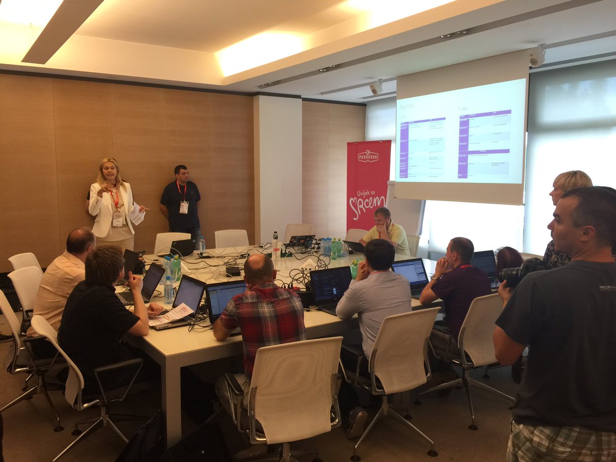 #PodravkaHackathon krece nakon uvoda s briefom kolegama iz Podravke, Compinga, @Maistra_Croatia i <a href="/Microsoft/">Microsoft</a> 🤓