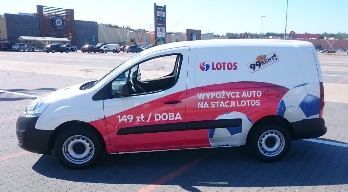 GrupaLOTOS's tweet photo. #LOTOS oraz @99rent_pl uruchamiają usługę wynajmu samochodów na stacjach paliw. #rentacar https://t.co/BfpUtlZ4Zj https://t.co/2LcEI6PZTD