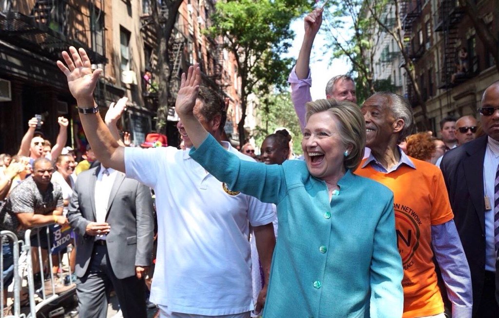 PinkDayExtra's tweet photo. ICYMI | @HillaryClinton joins #NYCPrideParade https://t.co/RIF5geue3j #PinkDayExtra
@NYCPride https://t.co/Llrupc35av