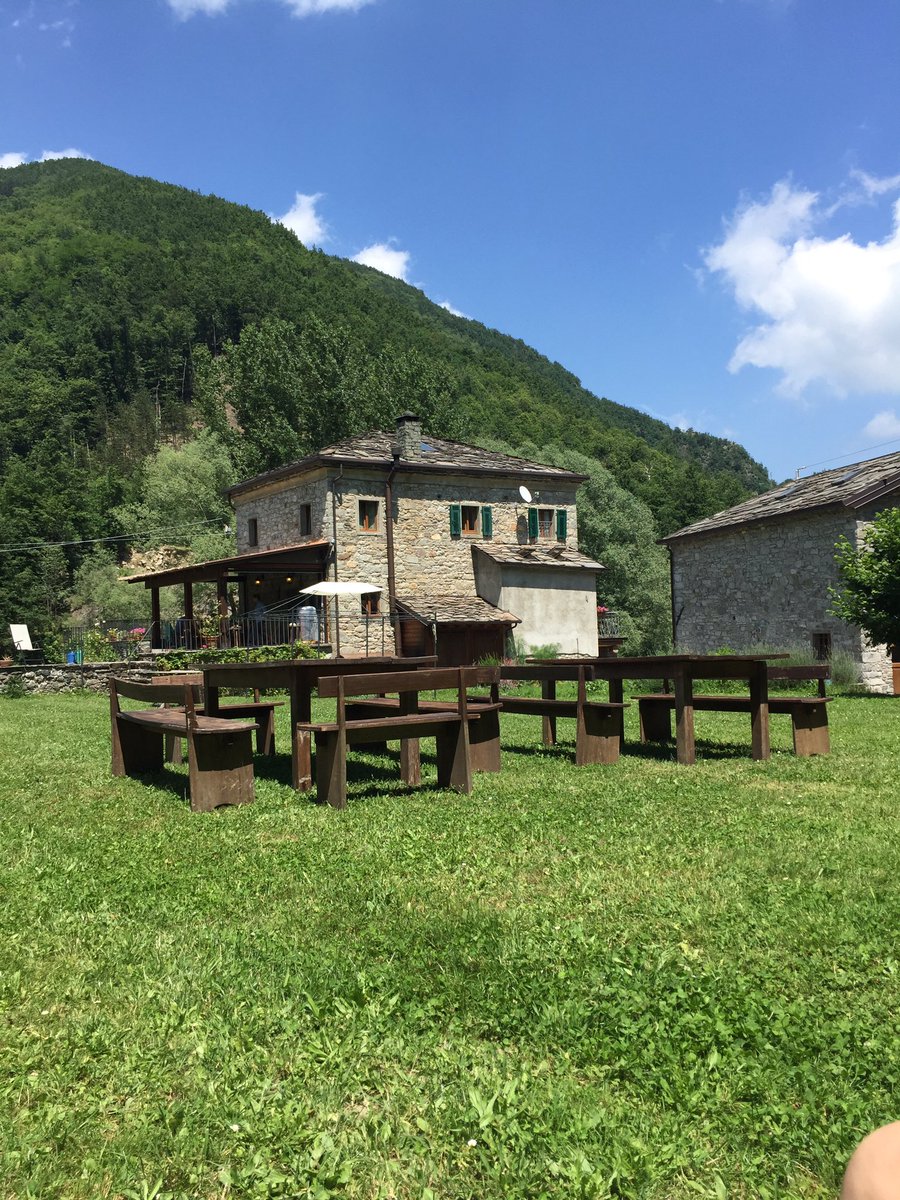 Dimensionedea's tweet photo. Ci piace trattarci bene per la nostra pratica! 😎 #deayogalegnano #dimensionedea #yogaretreat #Weekendyoga https://t.co/zemOS5zbBL