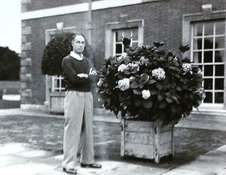 Sir Philip Sassoon On Twitter On The Terrace At Trent Park - 