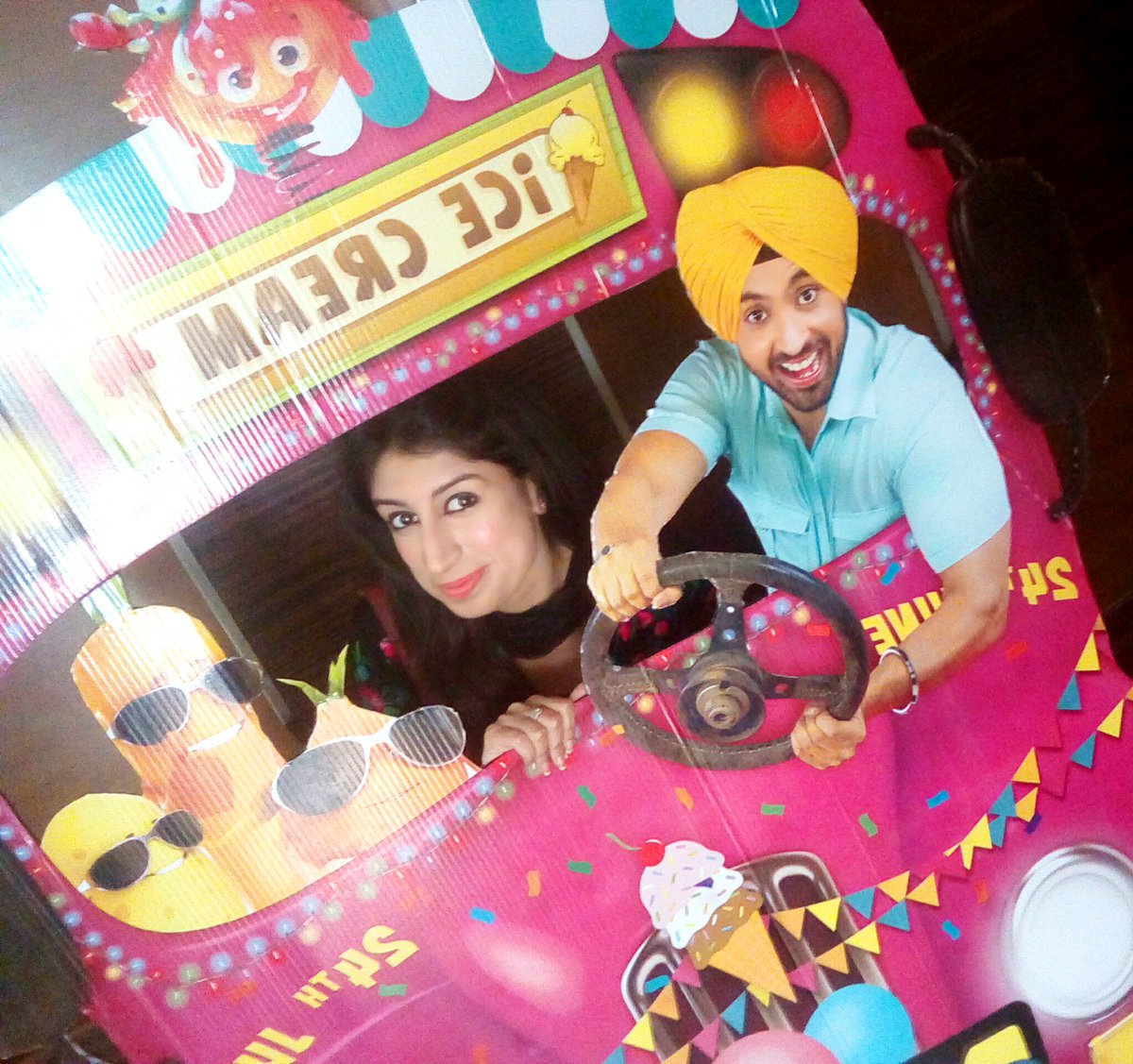 MansiKapoor07's tweet photo. @diljitdosanjh ji 😍💜
Watched #Sardaarji2 #MondayWithSardaarji2 
#Housefull show 
😘 #LovedEveryBit 
#cutestOfAll u r https://t.co/LTEMPpzdSu