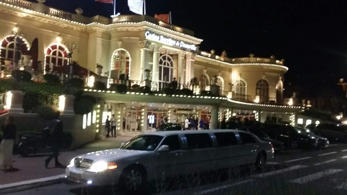 KrisDrive's tweet photo. Forfait deauville : allé/retour et 3h de dispo sur place
Tarif : nous contacter
Kris drive limousine
06 23 29 74 31 https://t.co/8K4Tt1Ijfx