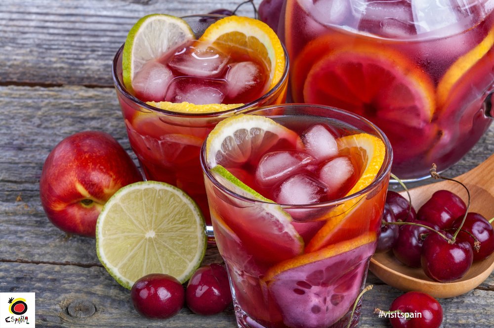 EspanaEnLatam's tweet photo. Who wouldn’t like to have a glass of #TintoDeVerano this summer? Spain is waiting for you! #visitspain #GastroSpain https://t.co/qDShvFs1Z0
