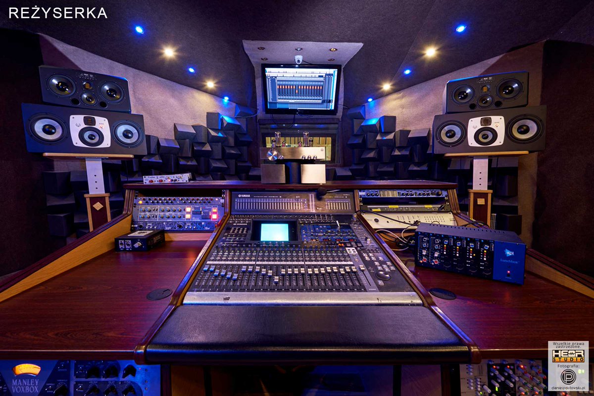 EveAudio's tweet photo. 2 x EVE SC408s at #HearStudio in #Warsaw, Poland. https://t.co/kAuhbmWnq3