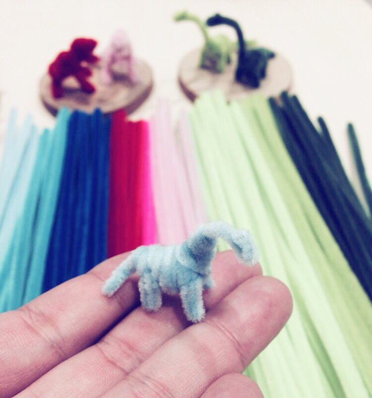 クラフトジャム キタナカアツシ A Twitter 夏休みの工作にモールで恐竜も人気です W ノ 夏休みの工作 モールアート 夏休み