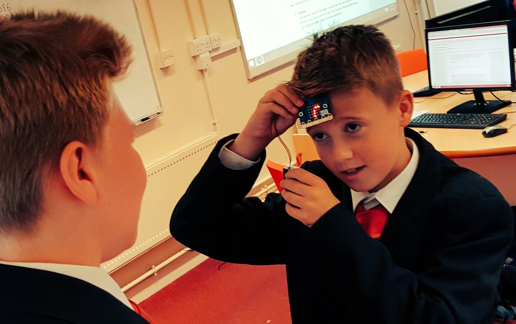 markallday2's tweet photo. Just a casual game of #headbands in action. Programmed with the #BBCMicroBit by @SandClassof2015! @Sandagogy https://t.co/TuyMsbp47U