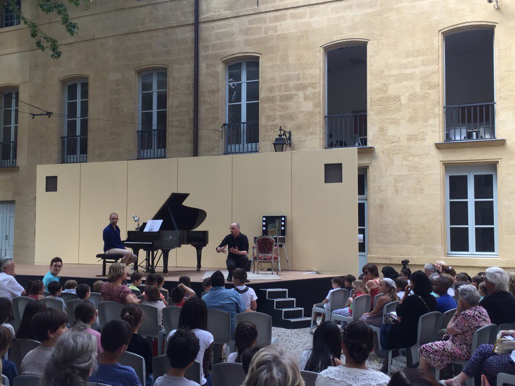 Pas mieux que les visages d'enfants entendant de l'opéra pour se rebooster ! @Festival_dAix ! Merci @guillaumepaire